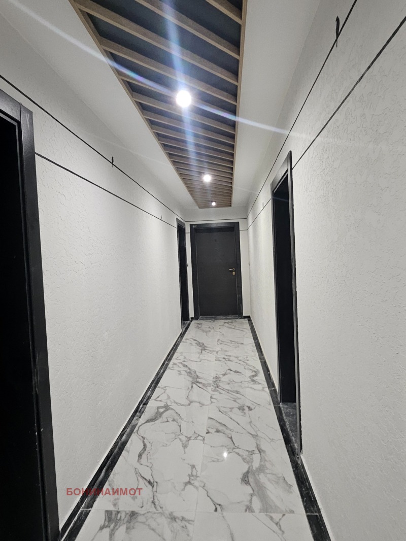 Продава  2-стаен град Пловдив , Остромила , 84 кв.м | 42483572 - изображение [3]