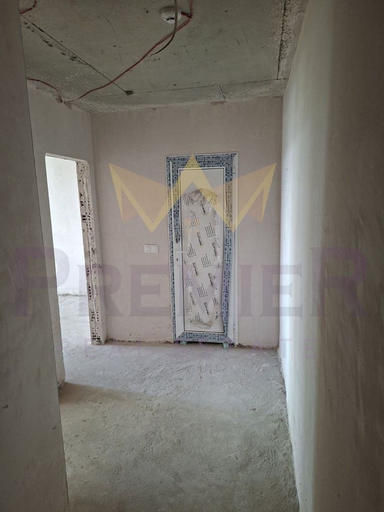 Продава 2-СТАЕН, гр. Бургас, Изгрев, снимка 2 - Апартаменти - 52291937