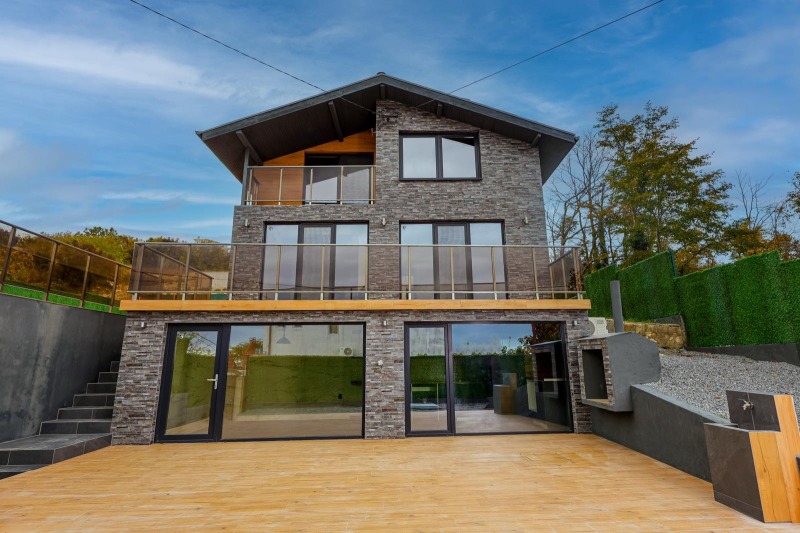 Продава ВИЛА, к.к. Албена, област Добрич, снимка 2 - Вили - 52117016