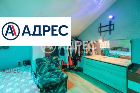 3-стаен град Варна, Погреби 4