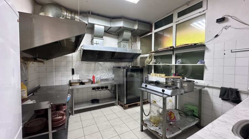 En venta  Bar; Cafetería Plovdiv , Karshiyaka , 425 metros cuadrados | 17925514 - imagen [6]