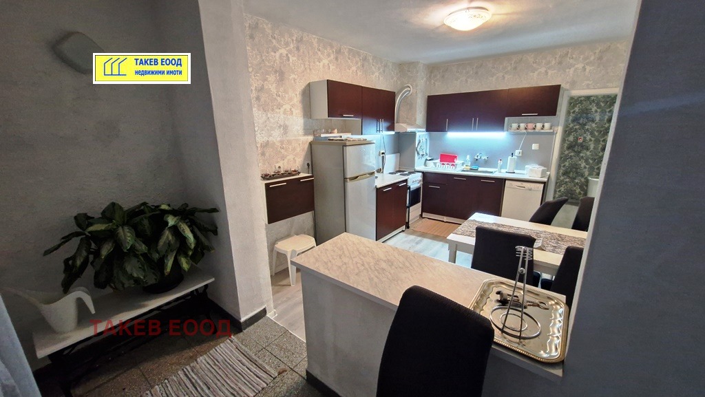 Продава 3-СТАЕН, гр. София, Център, снимка 2 - Апартаменти - 53996372