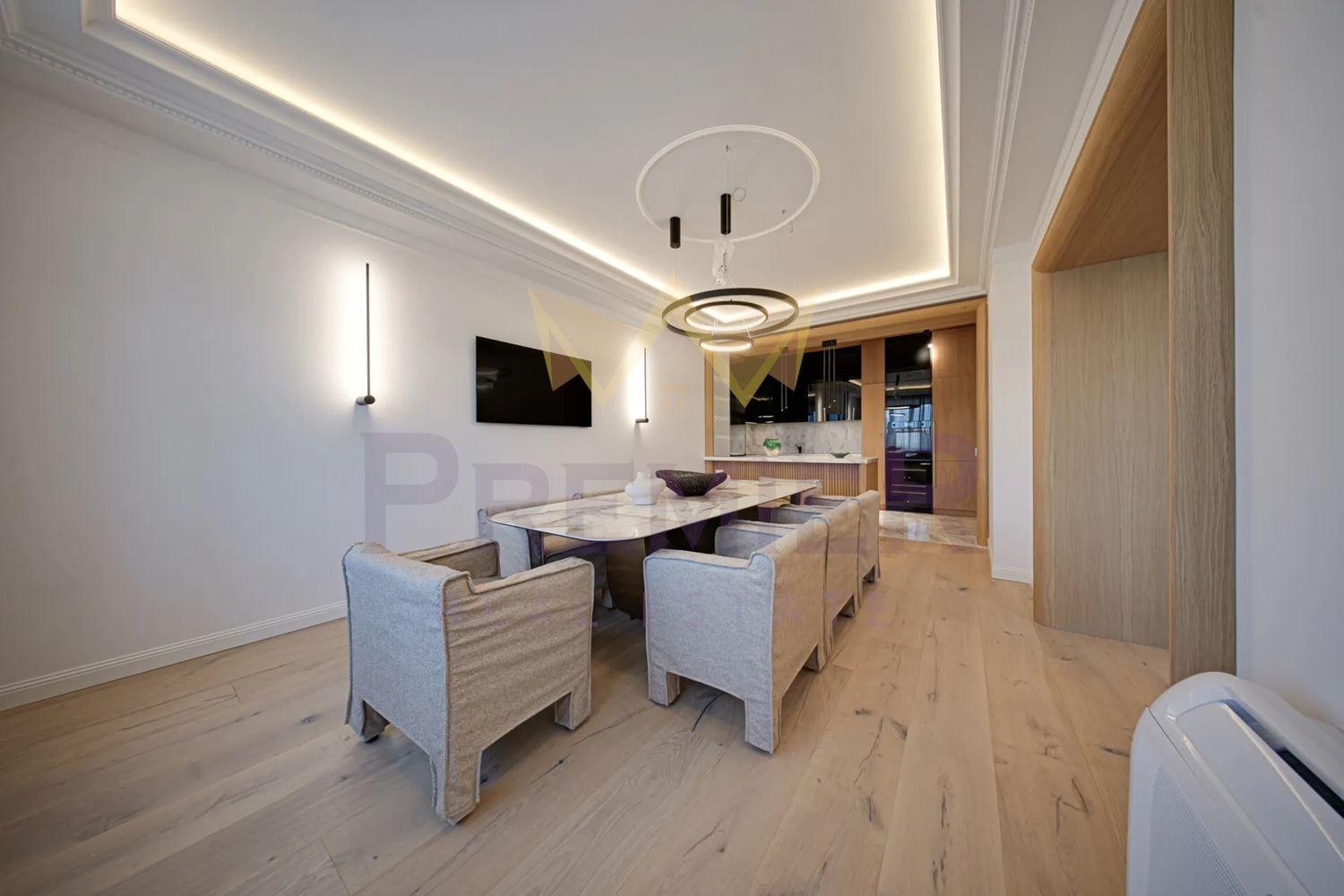 Продава МНОГОСТАЕН, гр. София, Център, снимка 2 - Апартаменти - 53691773