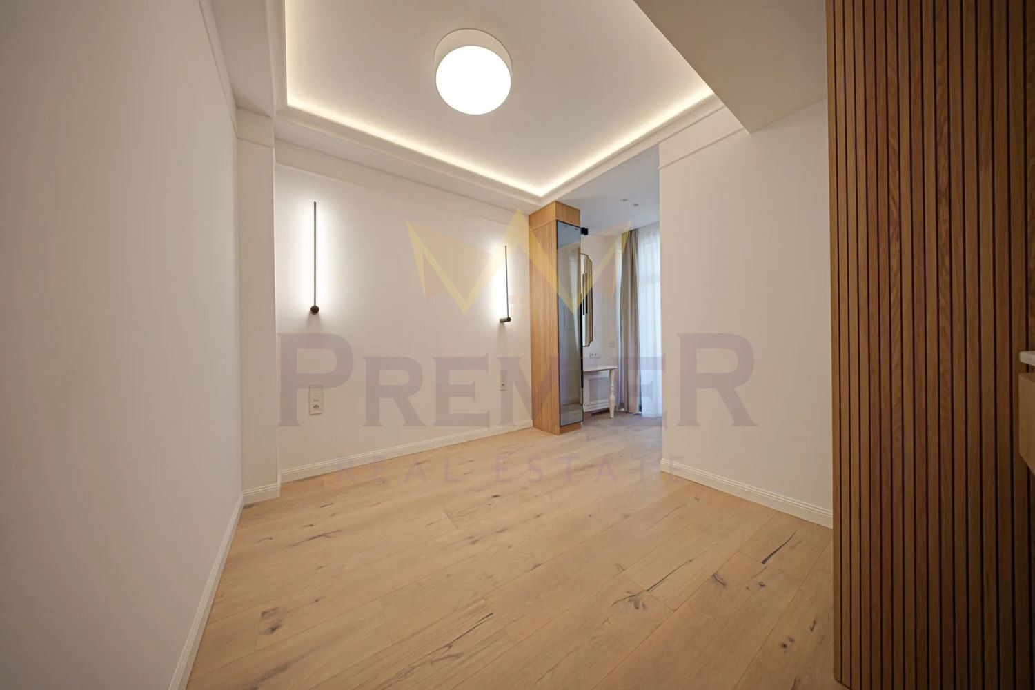 Продава МНОГОСТАЕН, гр. София, Център, снимка 9 - Апартаменти - 53691773