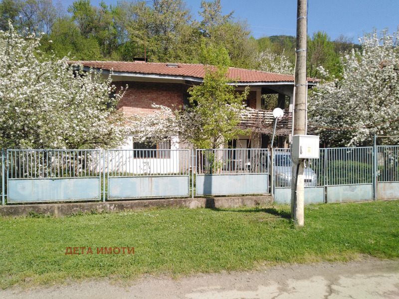 Продава КЪЩА в област София, гр. Правец - 180 кв.м / 125 000 € » 244 478.75 лв., ДЕТА ИМОТИ
