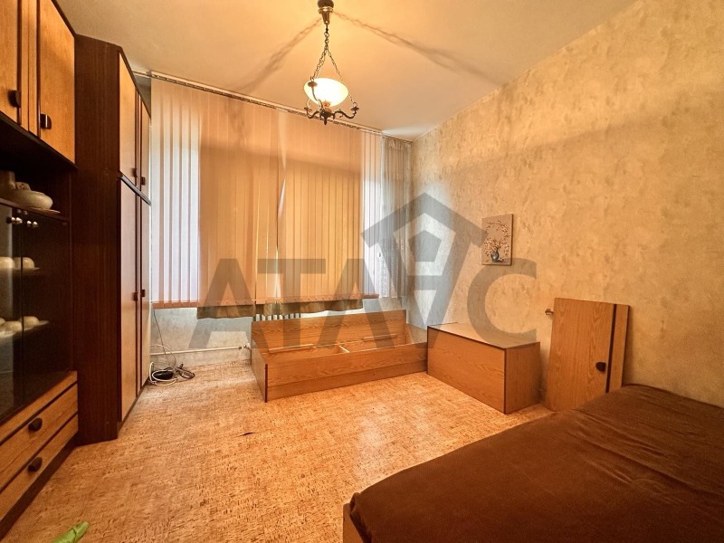 Eladó  2 hálószobás Plovdiv , Izgrev , 82 négyzetméter | 18125628 - kép [10]
