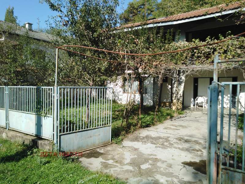 Продава КЪЩА, гр. Правец, област София област, снимка 9 - Къщи - 52112668