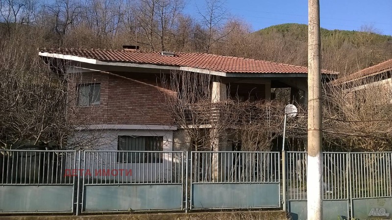 Продава КЪЩА, гр. Правец, област София област, снимка 6 - Къщи - 52112668