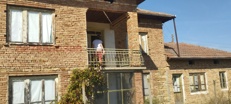 Продава КЪЩА, с. Иванча, област Велико Търново, снимка 2 - Къщи - 52783642