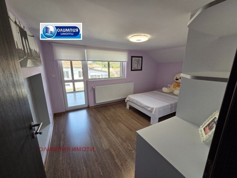Продава  Къща област Русе , с. Червена вода , 200 кв.м | 68523899 - изображение [12]