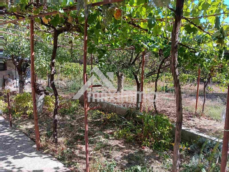 Продава КЪЩА, с. Осеново, област Варна, снимка 13 - Къщи - 53078665