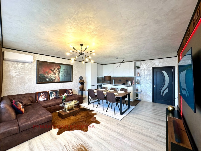 Продава  3-стаен град Велико Търново , Зона Б , 110 кв.м | 42274634