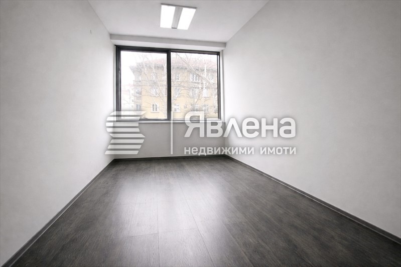 Продава ОФИС, гр. Пловдив, Център, снимка 2 - Офиси - 54232436