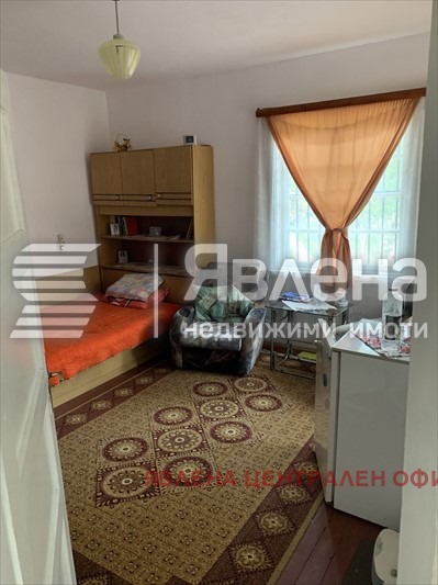 Продава КЪЩА, с. Равнище, област София област, снимка 8 - Къщи - 56077491