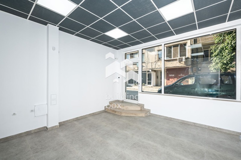 Myytävänä  Myymälä Plovdiv , Karšijaka , 51 neliömetriä | 35445333