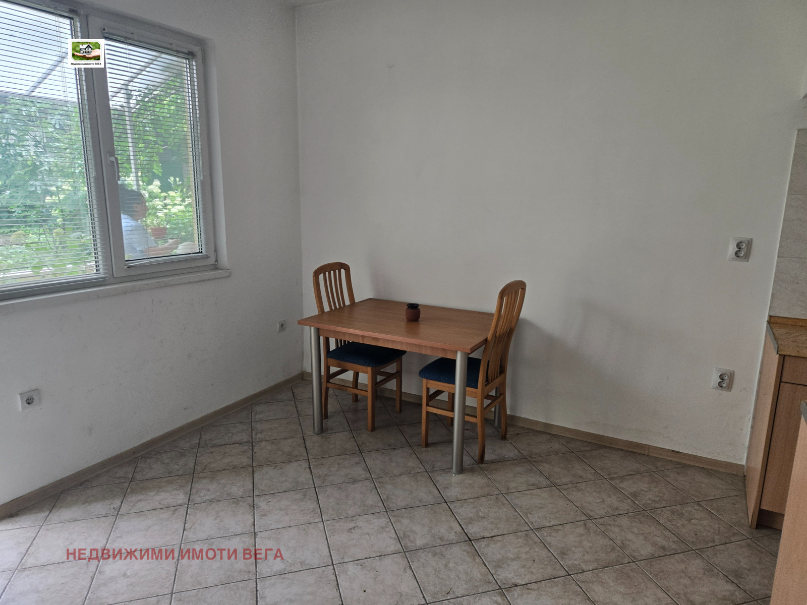 Продава ЕТАЖ ОТ КЪЩА, гр. Велико Търново, Център, снимка 8 - Етаж от къща - 54815150