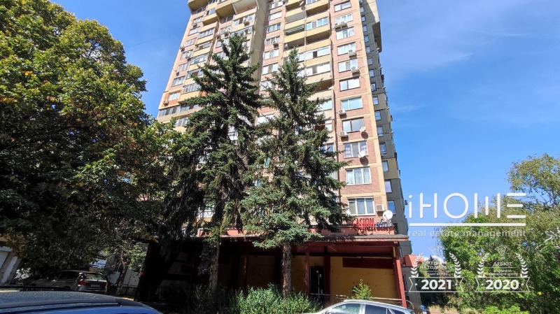 Продава ТЪРГОВСКИ КОМПЛЕКС в град София, Младост 1 - 350 кв.м / 350 000 € » 684 540.50 лв., АЙ ХОУМ