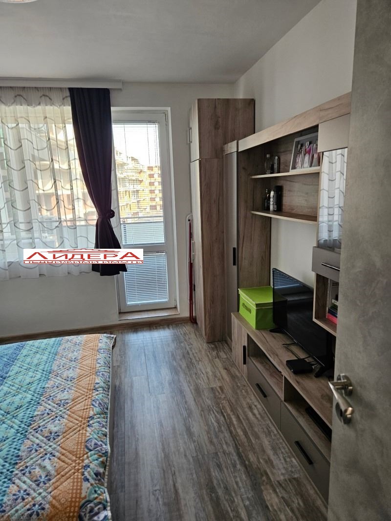 Продава  3-стаен град Пловдив , Остромила , 90 кв.м | 72762509 - изображение [5]