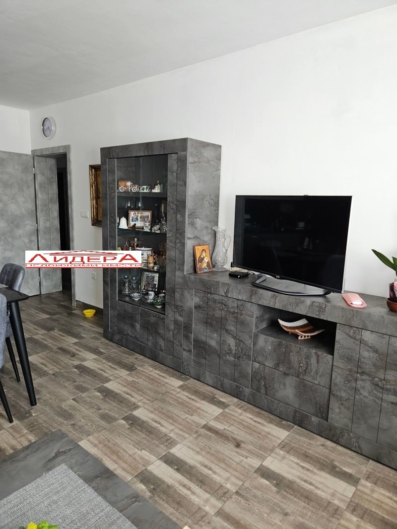 Продава  3-стаен град Пловдив , Остромила , 90 кв.м | 72762509 - изображение [4]