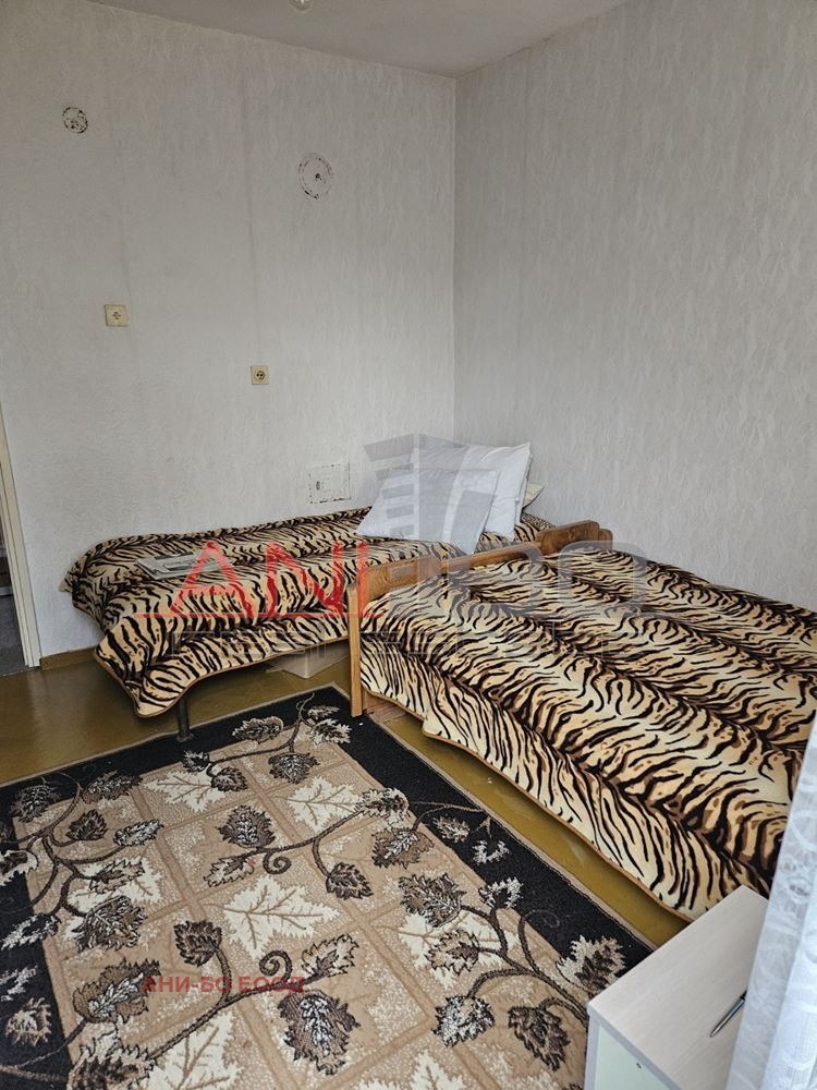 Продава КЪЩА, с. Режанци, област Перник, снимка 8 - Къщи - 52973671