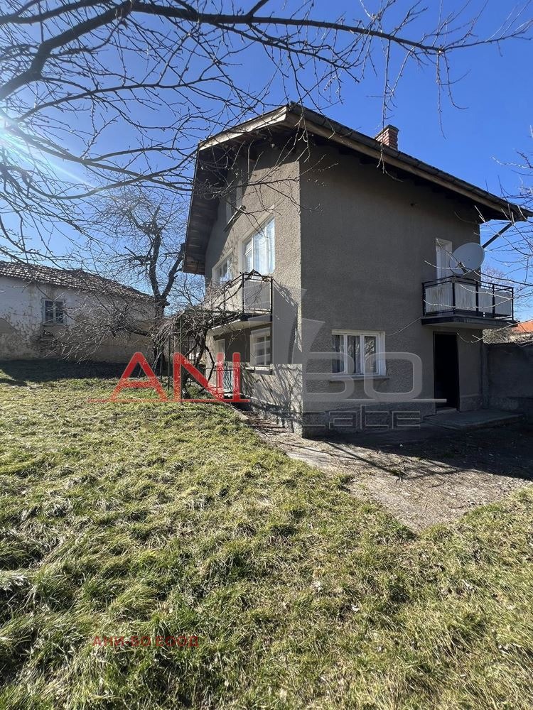 Продава КЪЩА, с. Режанци, област Перник, снимка 3 - Къщи - 52973671