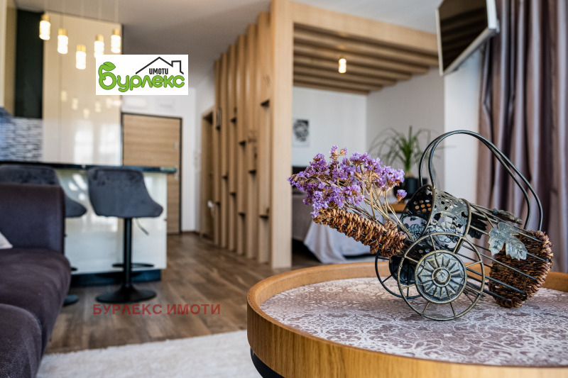 Продава 1-СТАЕН, гр. Варна, к.к. Св.Св. Константин и Елена, снимка 2 - Апартаменти - 53029786