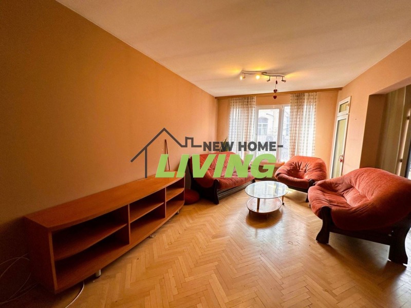 Na sprzedaż  2 sypialnie Plowdiw , Centar , 140 mkw | 38770115 - obraz [4]