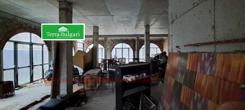 Продава КЪЩА, гр. Перник, Център