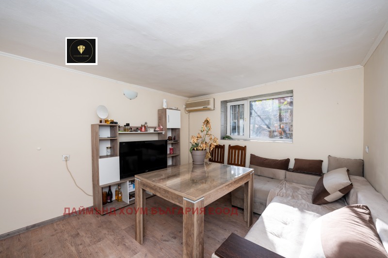 Продава КЪЩА, гр. Асеновград, област Пловдив