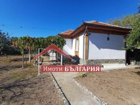 Casa Dolna majala, región Plovdiv 1