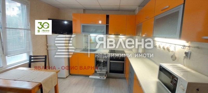 Продава 3-СТАЕН, гр. Варна, Зимно кино Тракия
