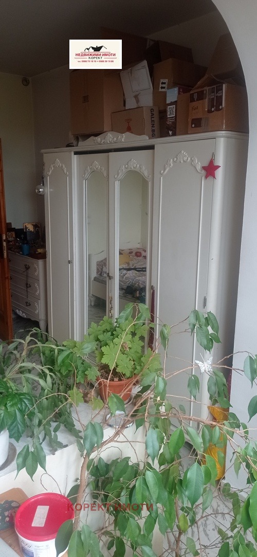 Продава 4-СТАЕН, гр. Шумен, Пазара, снимка 3 - Апартаменти - 56558618