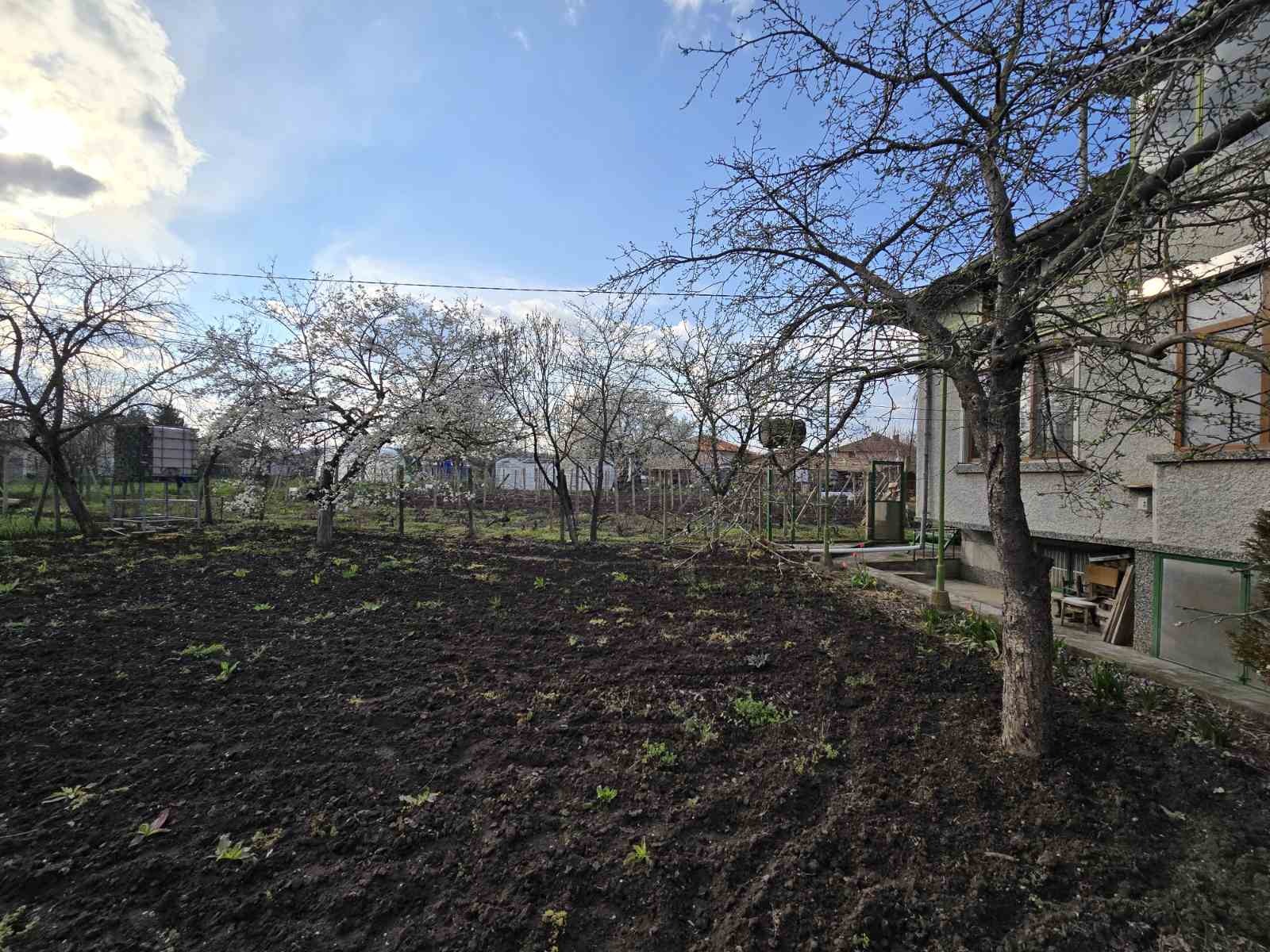 Продава ВИЛА, с. Дибич, област Шумен, снимка 4 - Вили - 54930580