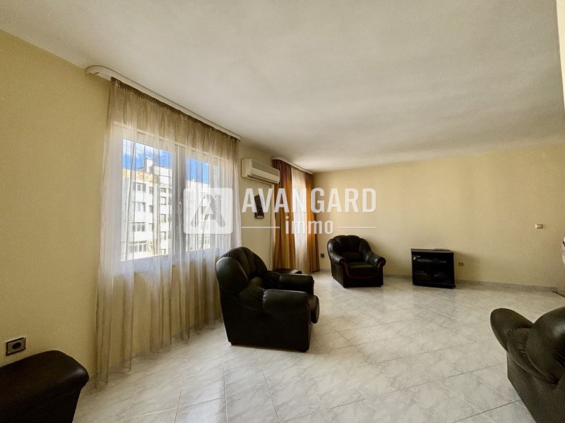 Продава 3-СТАЕН, гр. Варна, Окръжна болница-Генерали, снимка 3 - Апартаменти - 52641462