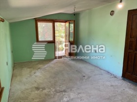 σπίτι Βανκια, Σοφηια 9