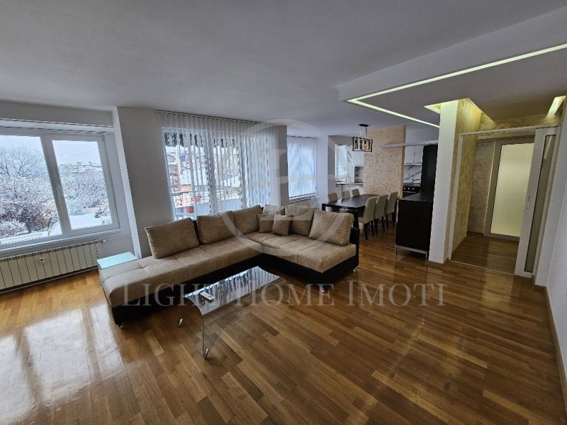 Til salg  2 soveværelser Plovdiv , Karshiyaka , 134 kvm | 31137177