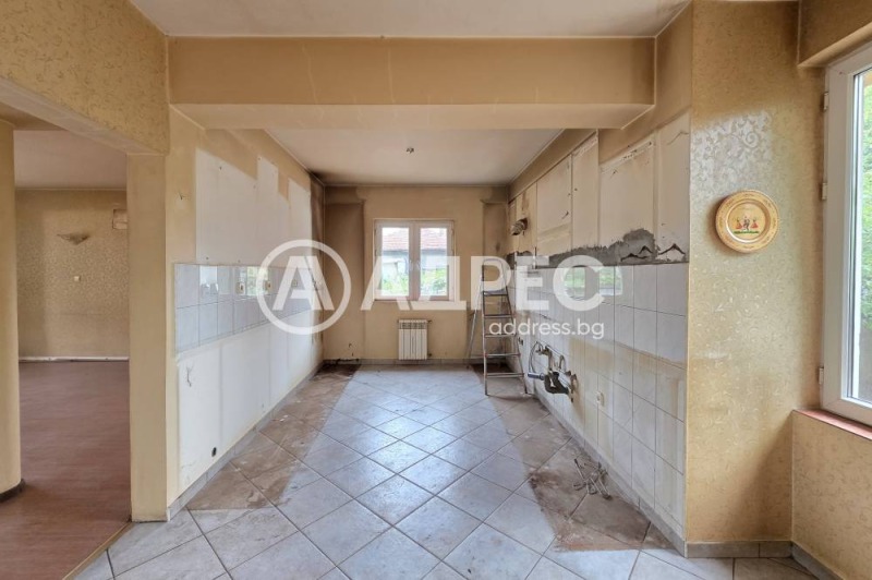 Eladó  Ház Sofia , Nadezsda 1 , 421 négyzetméter | 44933560 - kép [10]