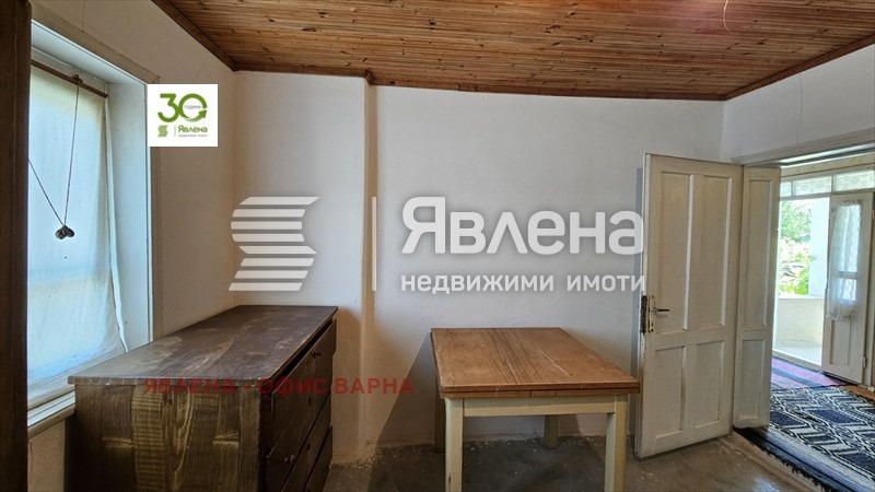 Продава КЪЩА, с. Брестак, област Варна, снимка 2 - Къщи - 54949170