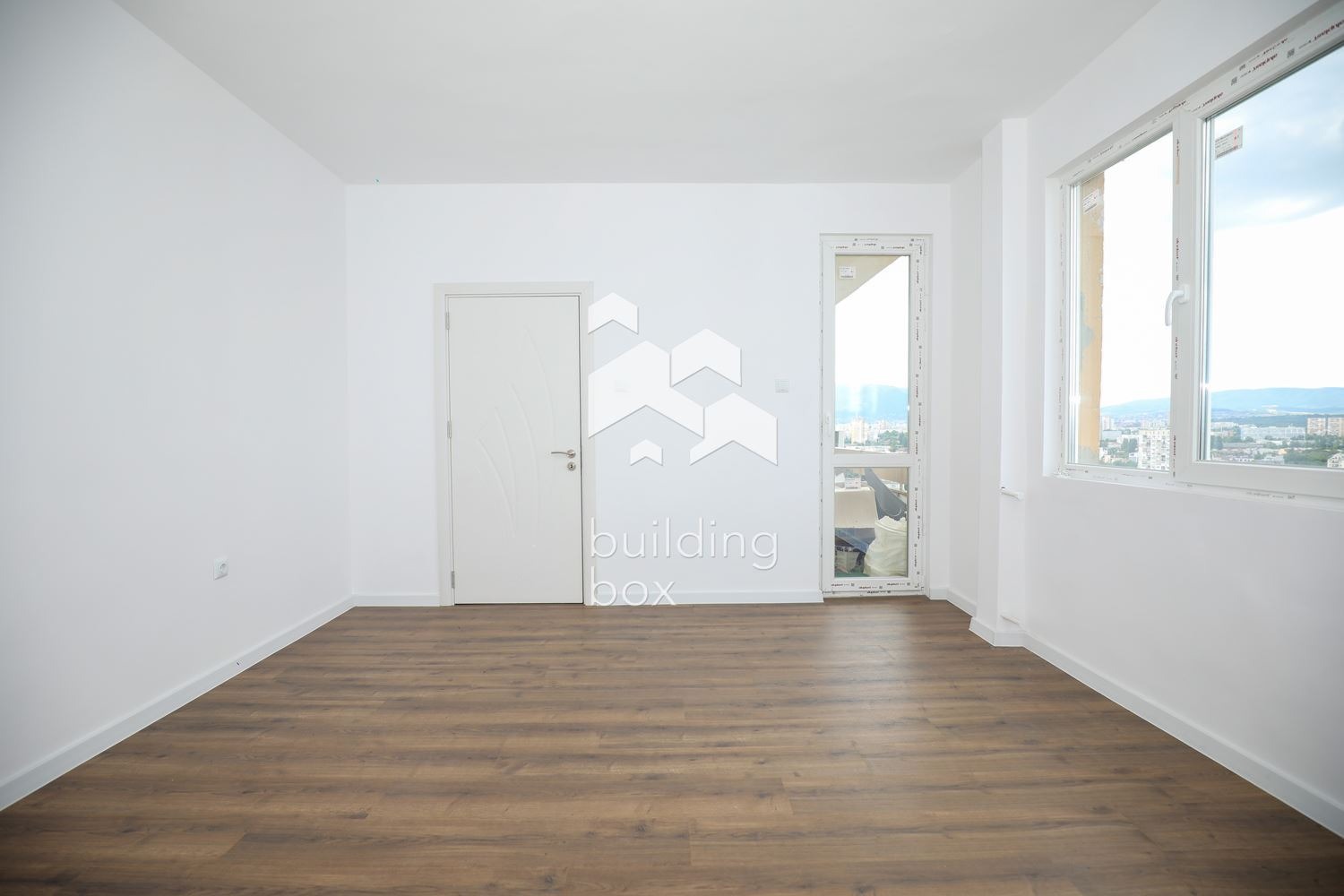 Продава  3-стаен град София , Толстой , 85 кв.м | 34991596