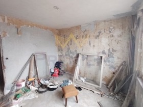 2 Schlafzimmer Awtogara, Warna 1