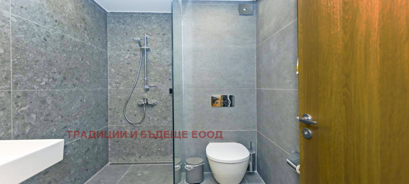 Продава 2-СТАЕН, гр. София, Център