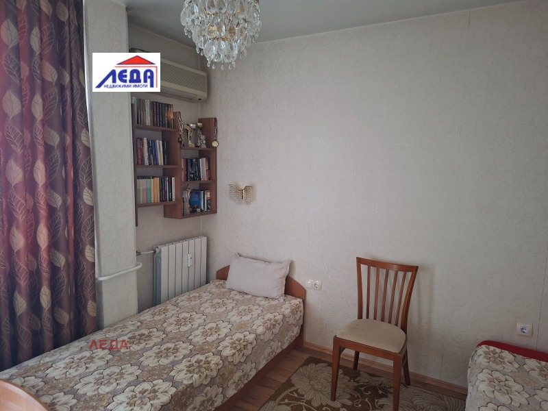 Продава 2-СТАЕН, гр. Плевен, 9-ти квартал, снимка 3 - Апартаменти - 53328086