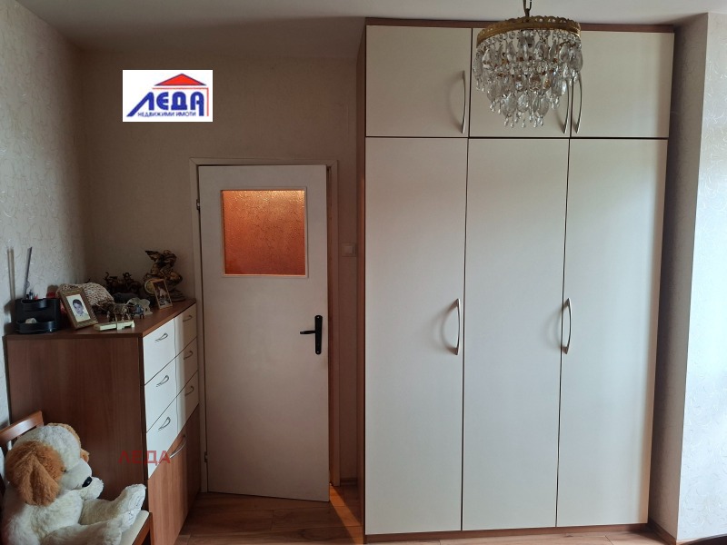 Продава 2-СТАЕН, гр. Плевен, 9-ти квартал, снимка 5 - Апартаменти - 53328086