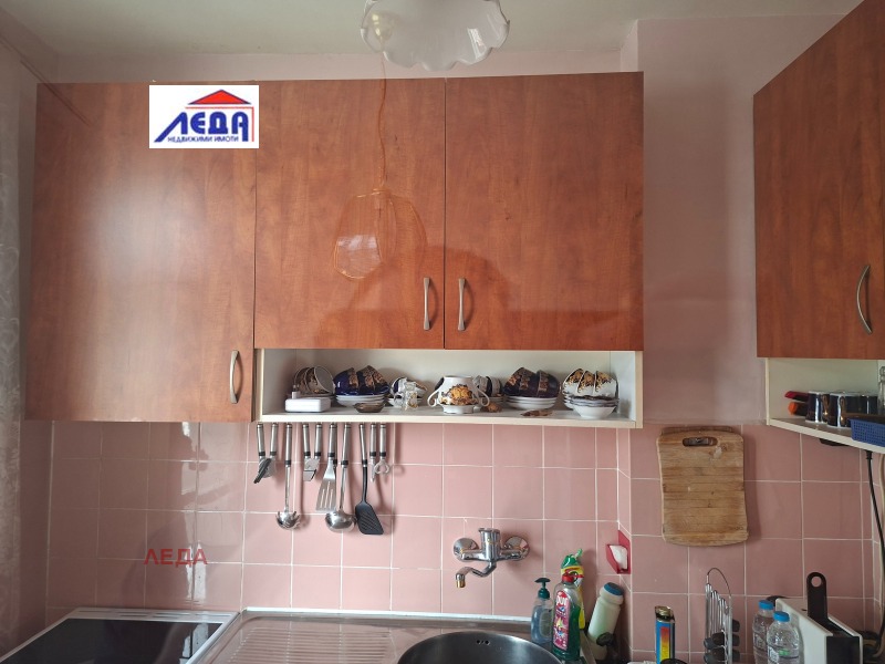 Продава 2-СТАЕН, гр. Плевен, 9-ти квартал, снимка 4 - Апартаменти - 53328086