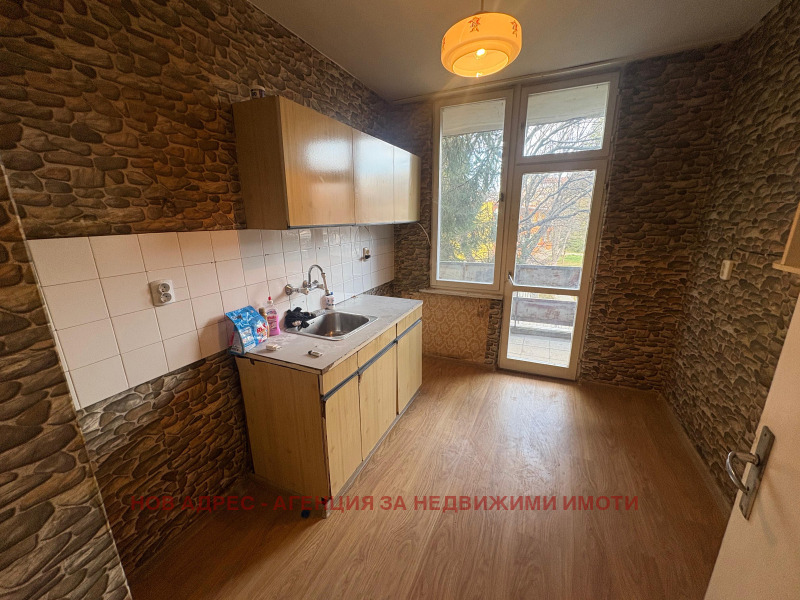 Продава 3-СТАЕН, гр. Търговище, Център, снимка 2 - Апартаменти - 53022234