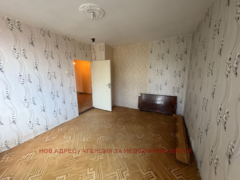 Продава 3-СТАЕН, гр. Търговище, Център, снимка 4 - Апартаменти - 53022234