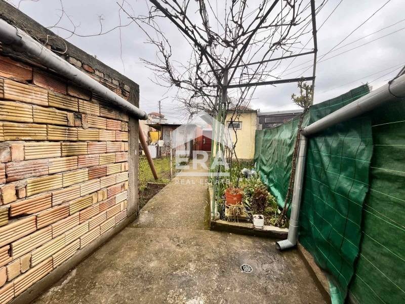 Продава КЪЩА, гр. Русе, Централен кооп. пазар, снимка 5 - Къщи - 54028017