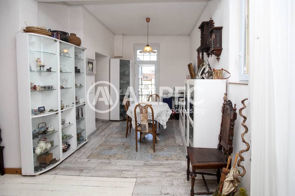 Продава МНОГОСТАЕН, гр. София, Център, снимка 5 - Апартаменти - 55570038