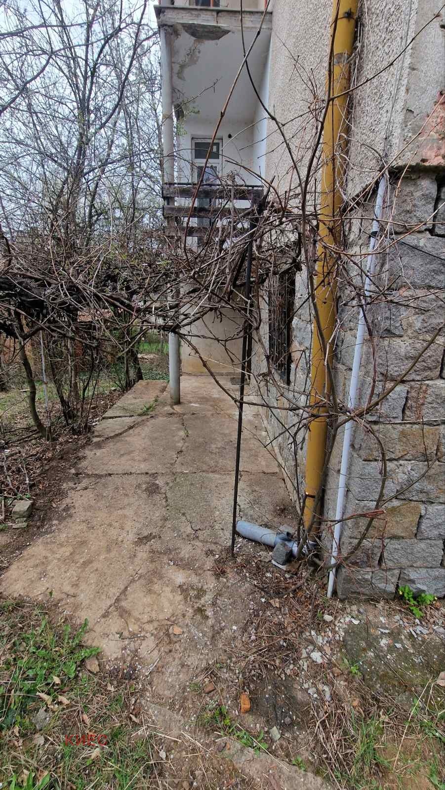 Продава ЕТАЖ ОТ КЪЩА, гр. София, с. Владая, снимка 2 - Етаж от къща - 54053435