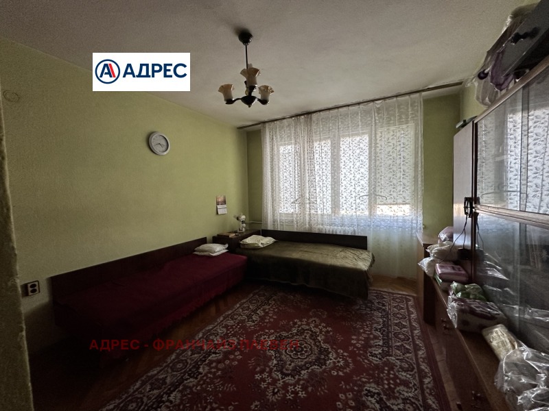 Продава  3-стаен град Плевен , 9-ти квартал , 93 кв.м | 75165426 - изображение [4]